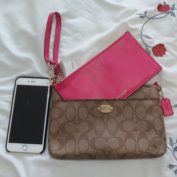 Coach Signature Pop Pouch wristlet - Picture 2 of 6